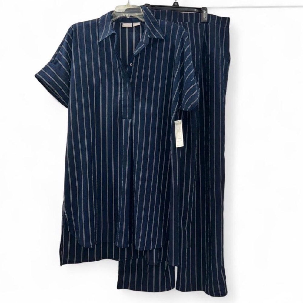 Chico's Navy and White Pinstripe Ensemble Women’s Medium